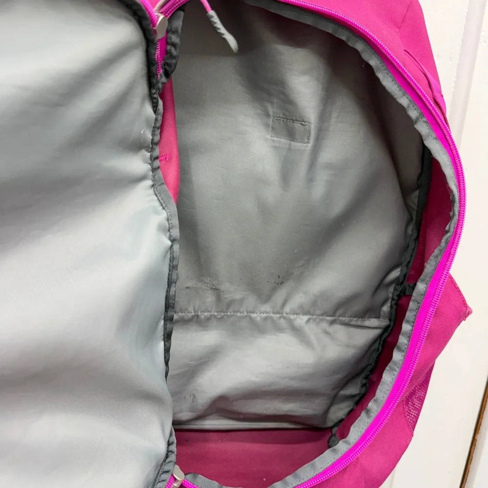 The North Face Pivoter Backpack Pink Magenta FlexVent Laptop Bag Sternum Strap